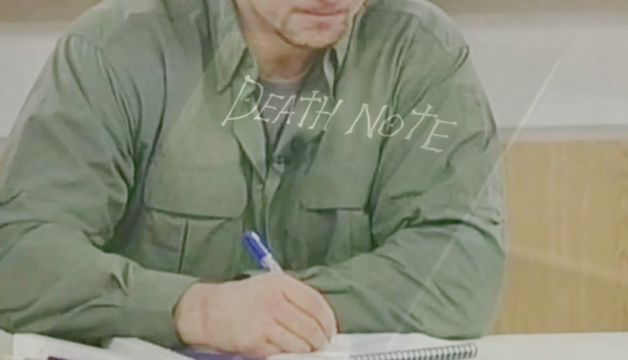 мем пишет в тетради